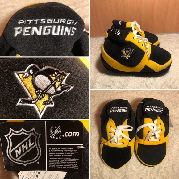 Forever Collectibles Other - NHL Pittsburgh Penguins Sneaker Slippers